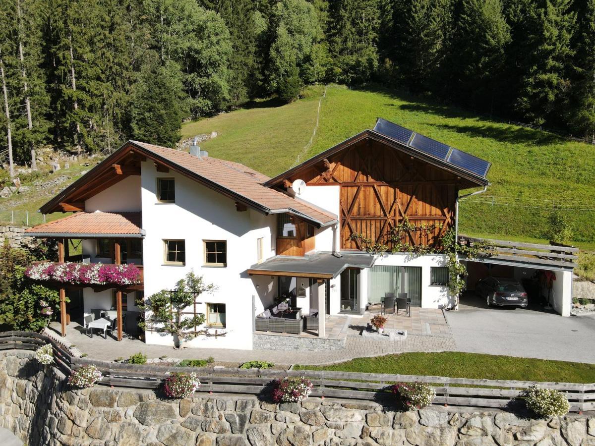 Haus Evelin Apartamento Sankt Leonhard im Pitztal Exterior foto