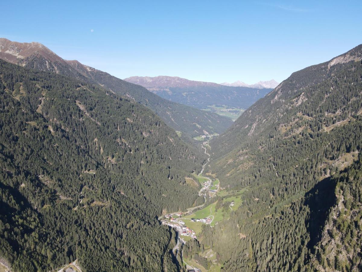 Haus Evelin Apartamento Sankt Leonhard im Pitztal Exterior foto